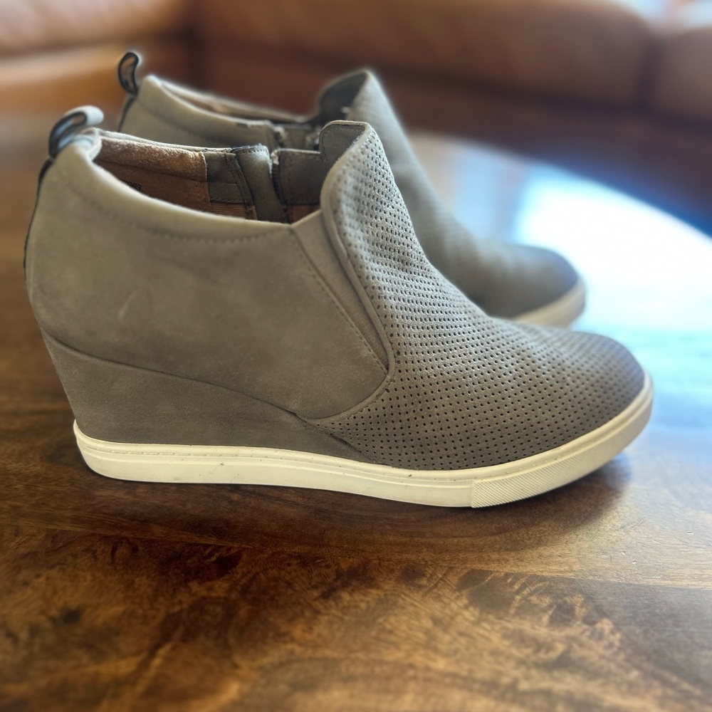 Susina | Grey Wedge Sneakers | Women
